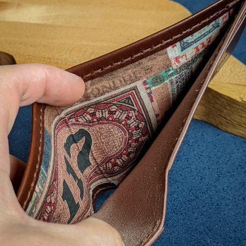 Bi-Fold - Walnut Buttero