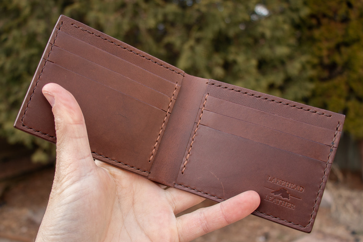 Bi-Fold - Walnut Buttero